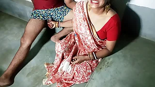 देवर को भाभी ने शादी से पहले सुहागरात पर पेलना सिखाया  ! हिंदी में अश्लील पोर्न